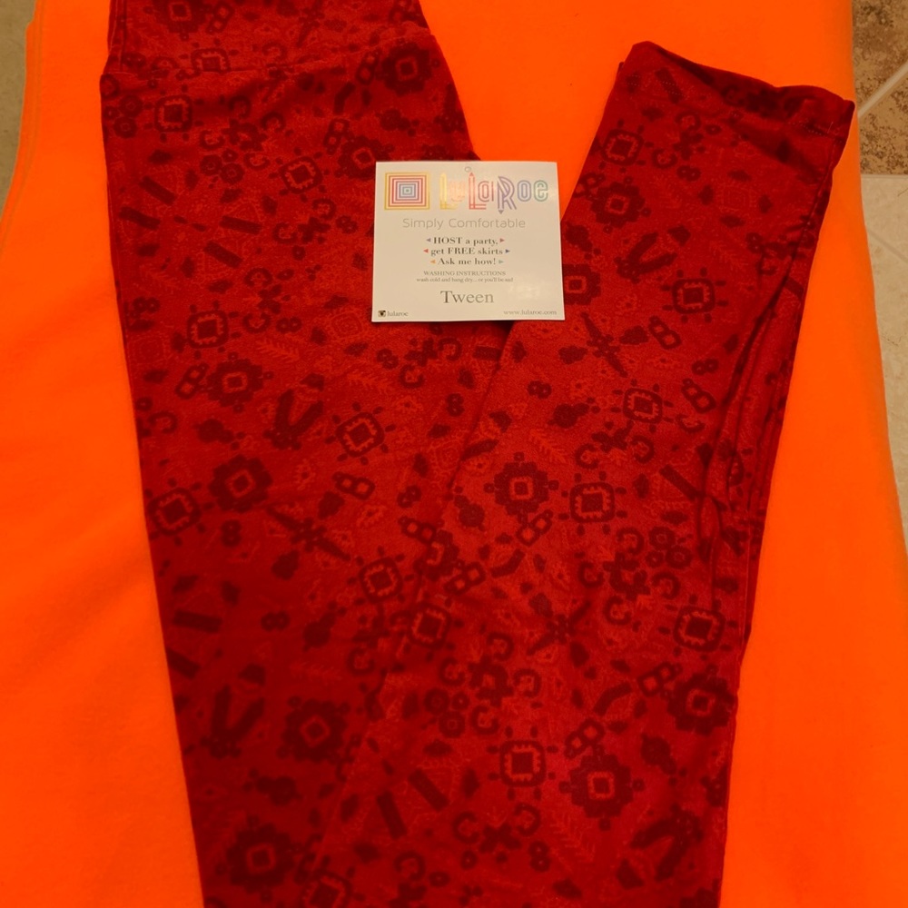 LulaRoe leggings, color red (w/pattern) TWEEN. NWT